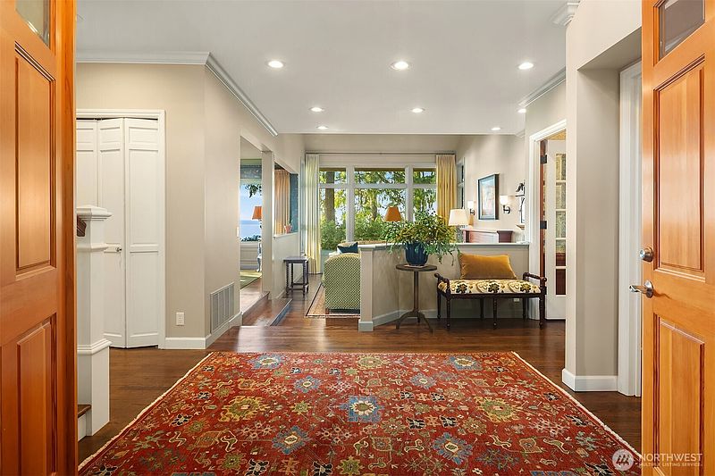 5th image of 13021 13th Avenue NW