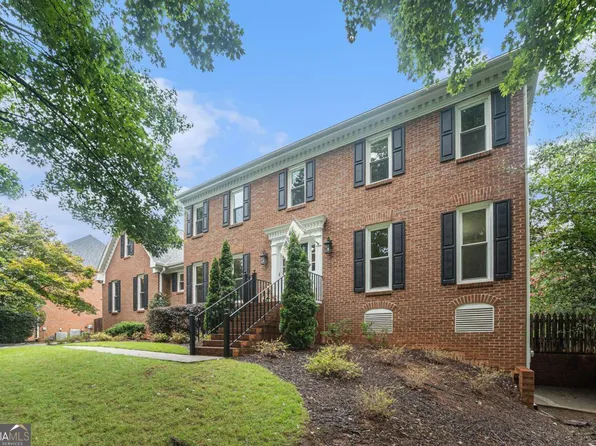 5041 Bainbridge Ct, Lilburn, GA 30047