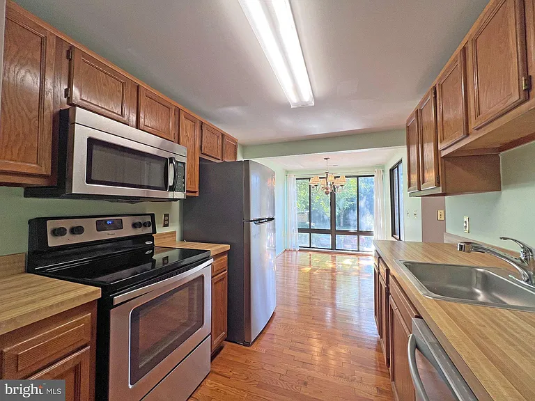 18140 Chalet Dr #204 — Photo 9