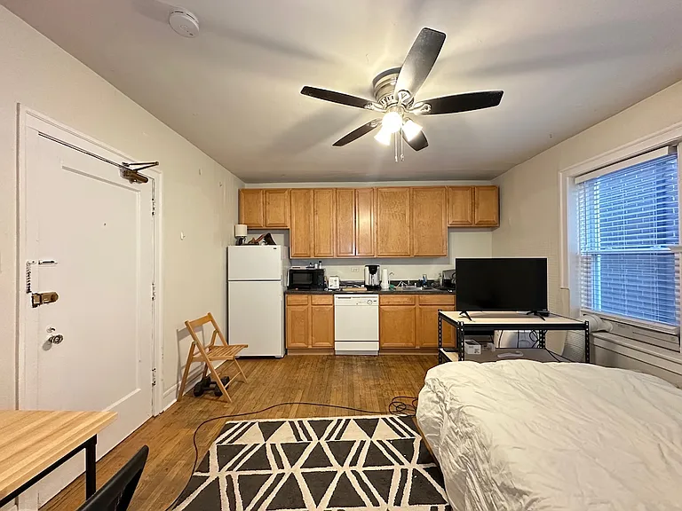 2129 N Dayton St #402 — Photo 11
