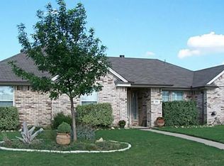 201 Sandy Way, Red Oak, TX 75154