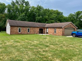 8415 Wheelock Rd, Fort Wayne, IN 46835