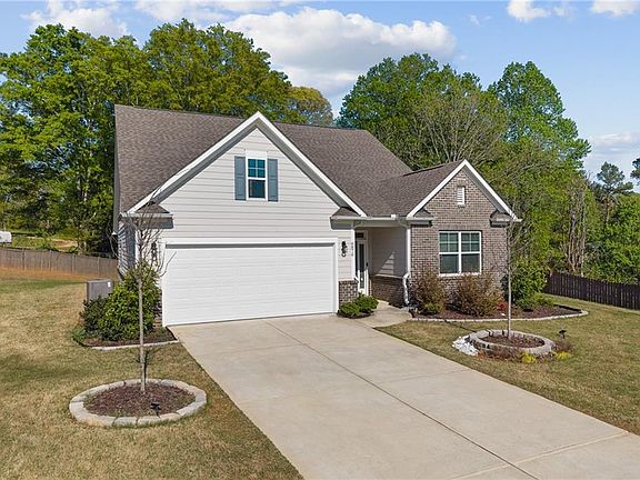2nd image of 6870 Kate Ln