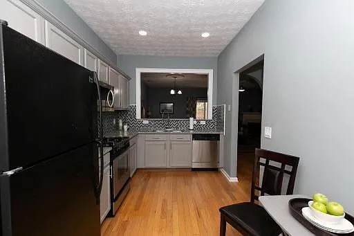 2023 Austin Park Cir — Photo 34