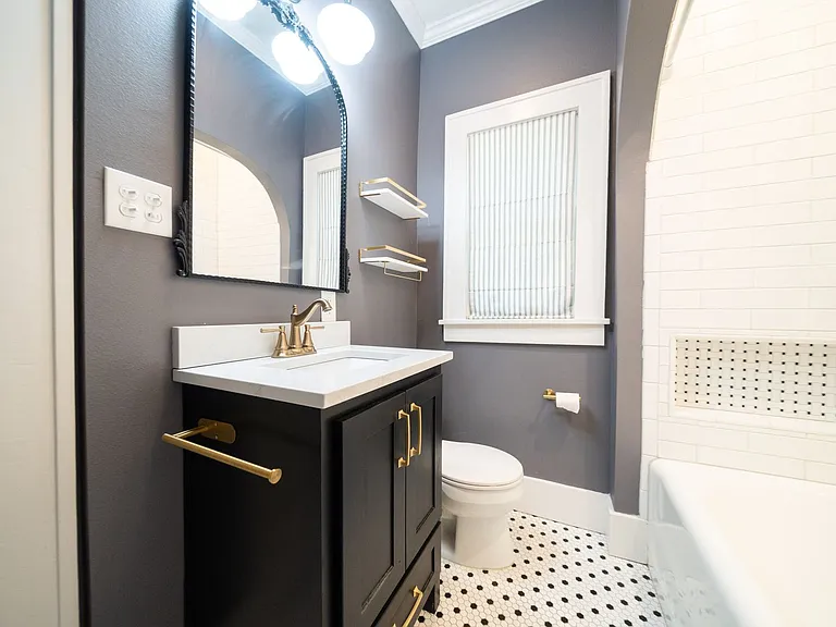 1431 Skyline Dr N — Photo 35