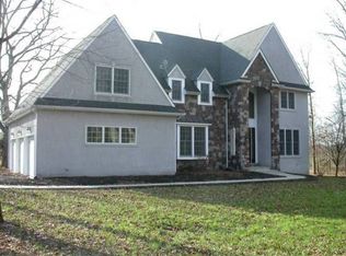 350 McNealy Cir, Perkasie, PA 18944