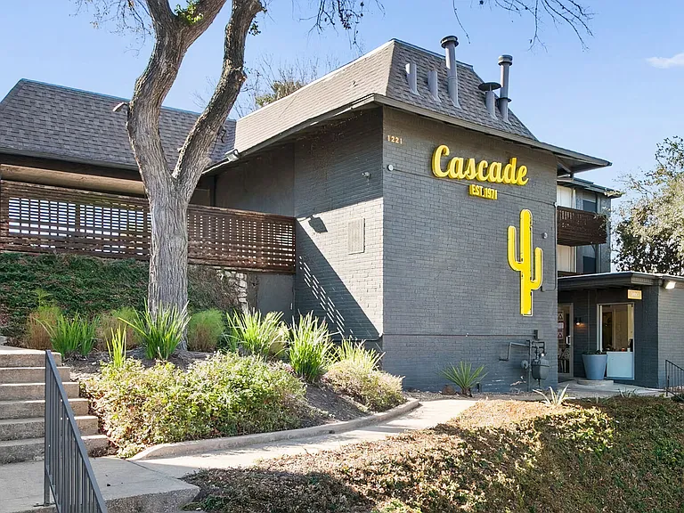 Cascade Apartments — Photo 35