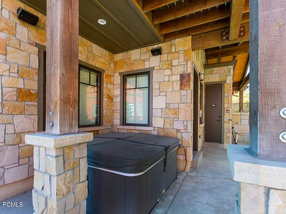 2nd image of 3819 Blackstone Dr #32