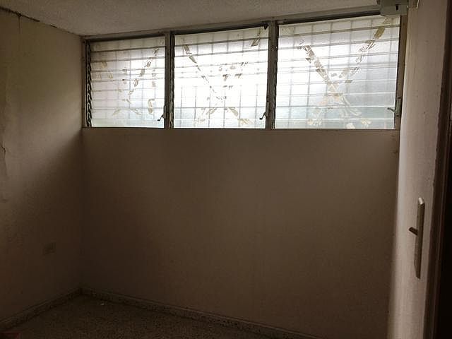 2nd image of 300 Calle Los Robles