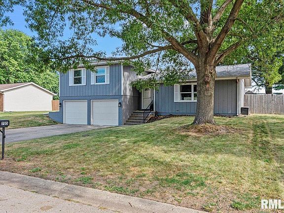 3rd image of 705 Stonehill Dr