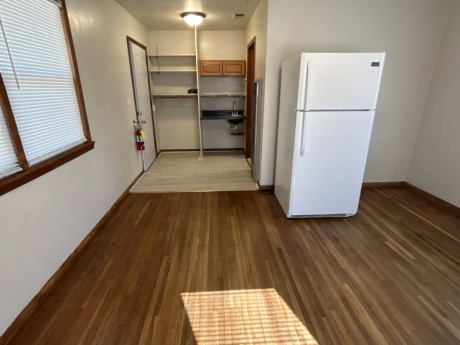 816 Mamie - 4 — Photo 2