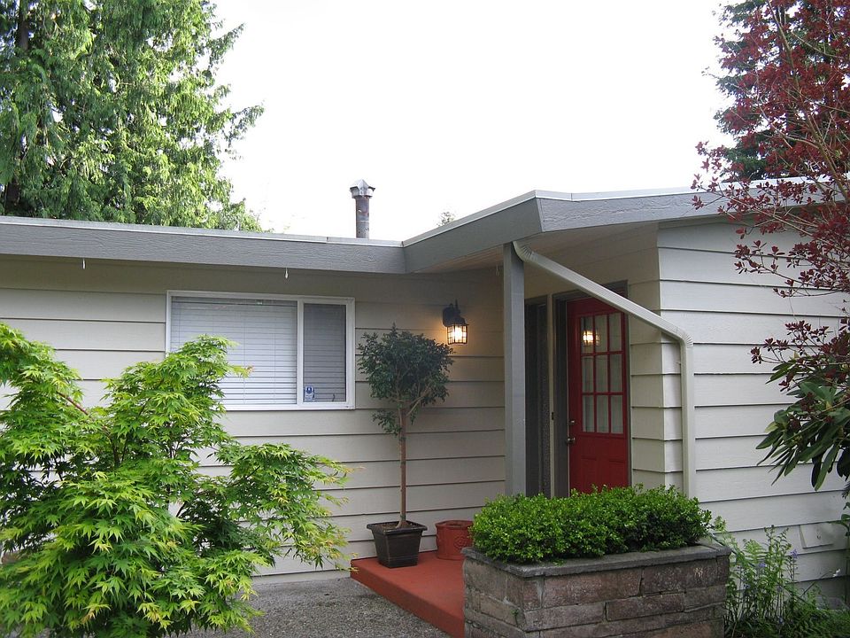 1st image of 3601 NE 195th St