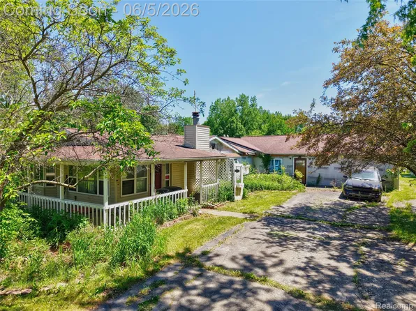 6343 Humphrey Ave, Flushing, MI 48433