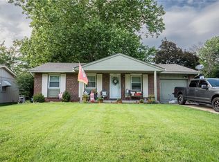 6338 Cernech Rd, Kansas City, KS 66104