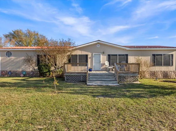 145 Angelia Dr, Cedar Creek, TX 78612