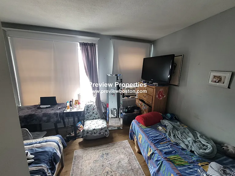 56 Park Vale Ave #9P — Photo 10