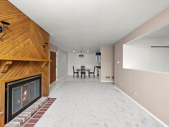 3rd image of 257 Stoneybrook Ln APT 3G