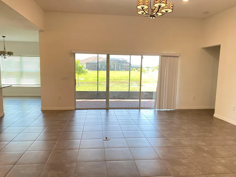 2751 Rialto Ct — Photo 12