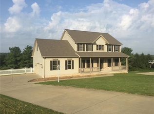 1307 Foxwood Dr, Hermitage, PA 16148