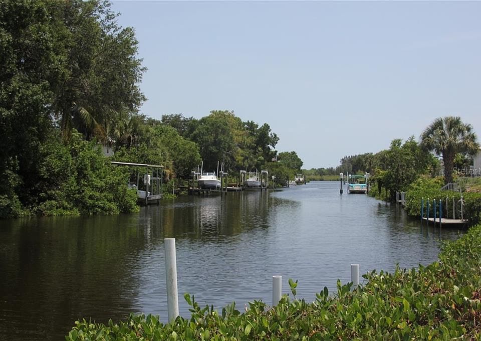 1st image of 19 Lafitte Dr
