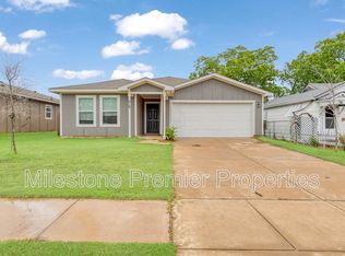 419 E Hull St, Denison, TX 75021