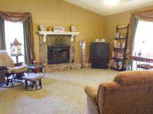 4th image of 1214 Trout Dr