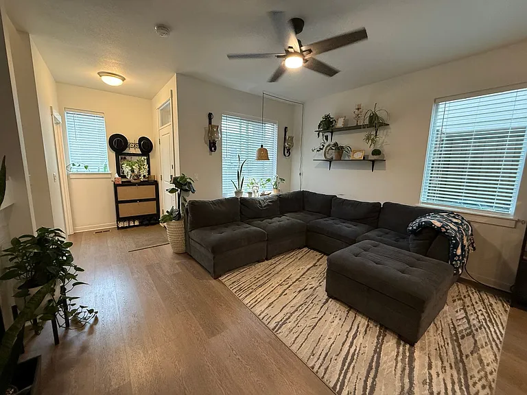 2555 NE Purcell Blvd — Photo 3
