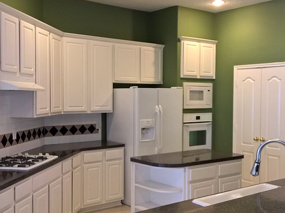 3rd image of 3909 Kimberly Dr