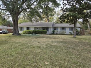 2704 Fairmont Rd, Montgomery, AL 36111