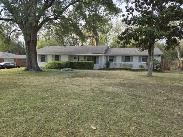 2704 Fairmont Rd, Montgomery, AL 36111