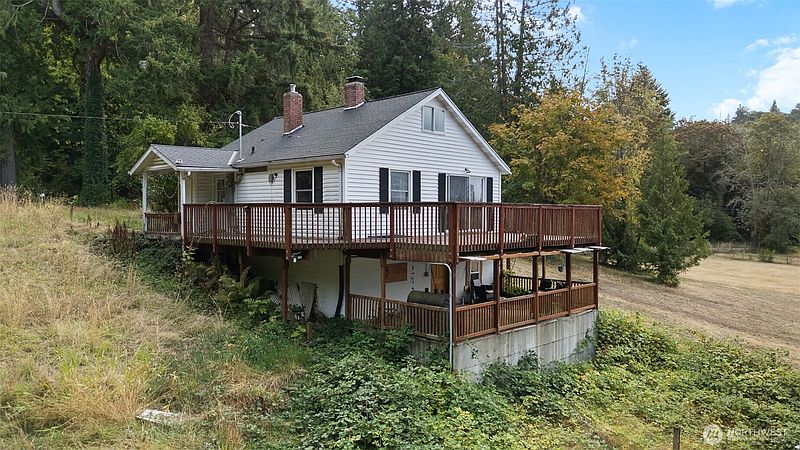 2nd image of 4125 Tracyton Beach Road NW
