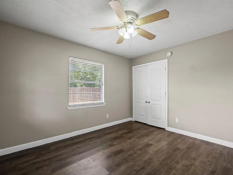 15915 Mueschke Rd — Photo 35