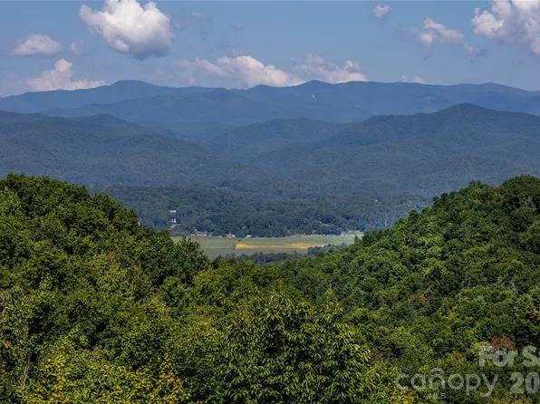 303 Wodigeasgohi Dr, Brevard, NC 28712