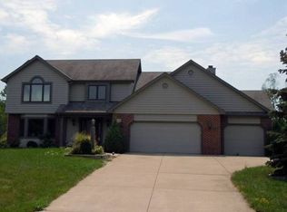 715 Lakemont Ct, Fort Wayne, IN 46845