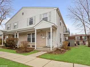 538 Manor Cir, Schaumburg, IL 60194