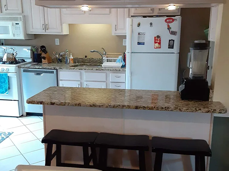 140 Regester Ave — Photo 4
