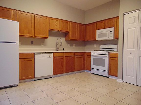 4th image of 22226 W Norwich Ln #1