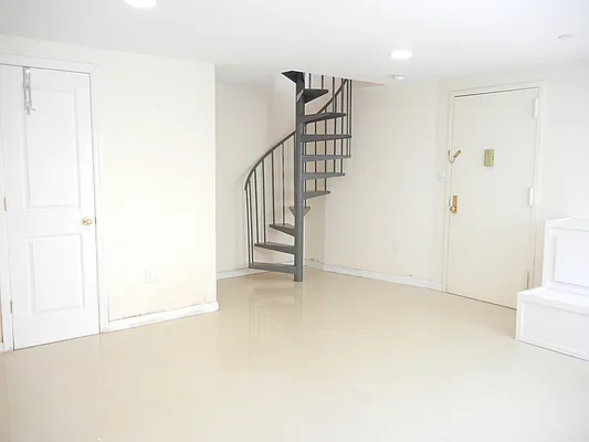 Rented by Brooklyn Heights Real Estate Inc | media 25