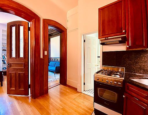3rd image of 150 Columbia Hts APT 4F