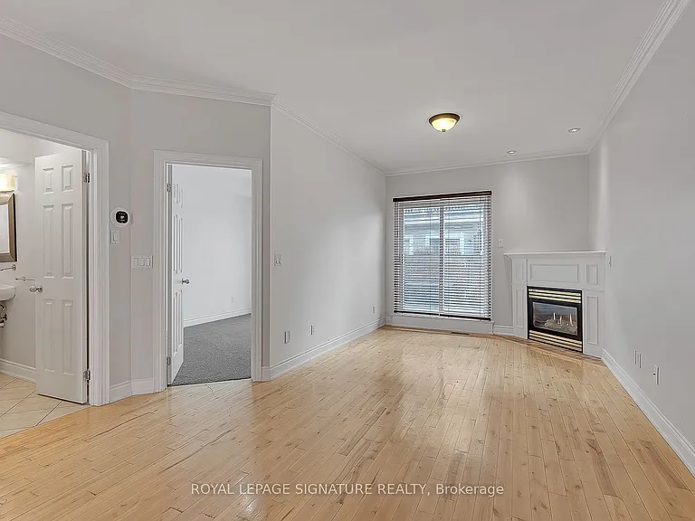 1019A College St — Photo 14