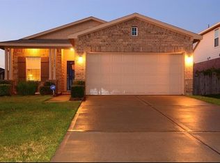 230 Shoshone Ridge Dr, La Marque, TX 77568