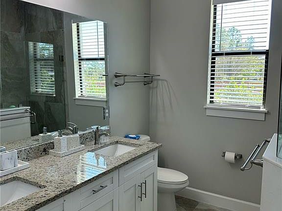 4th image of 3080 22nd AVE NE