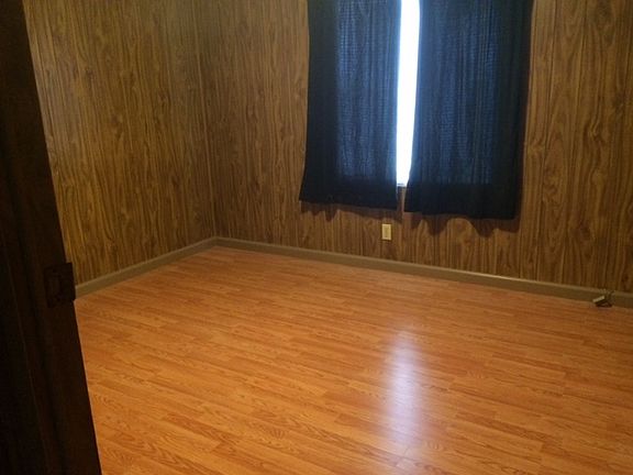 3rd image of 2052 Gold St. ## 118