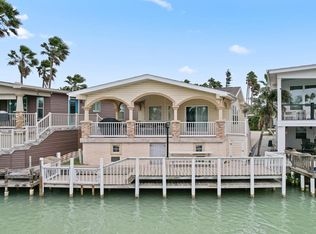 712 E Clam Cir, Port Isabel, TX 78578