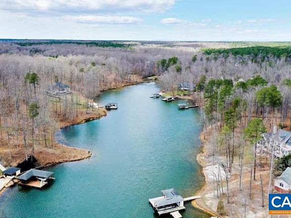 5th image of 1915 Lake Forest Dr
