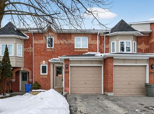 890 Caribou Valley Cir, Newmarket, ON L3X 1X1