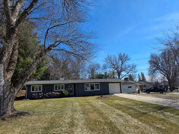 307 Channel Rd, Albert Lea, MN 56007