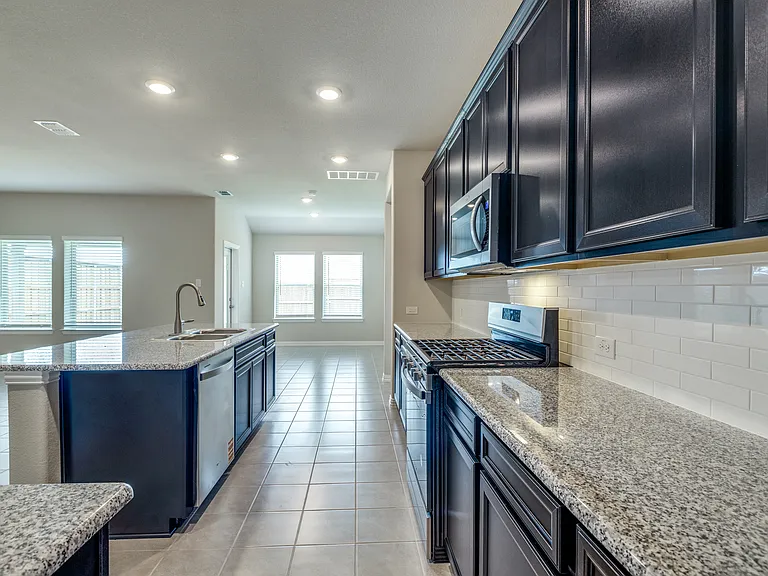 3904 Jasper Ln — Photo 12