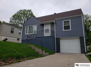 6767 Manderson St, Omaha, NE 68104