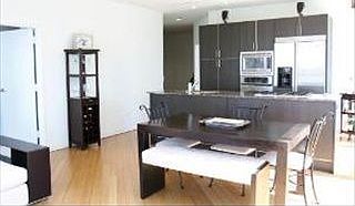 4th image of 653 N Kingsbury St APT 701
